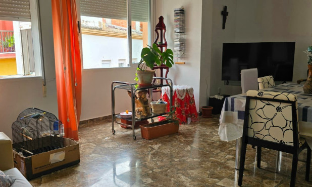 Resale - Apartment / flat - Oliva - Centro