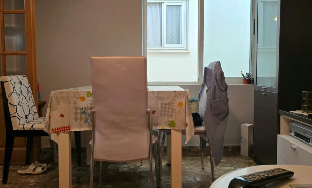 Resale - Apartment / flat - Oliva - Centro