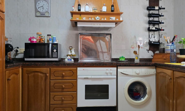 Resale - Apartment / flat - Oliva - Centro