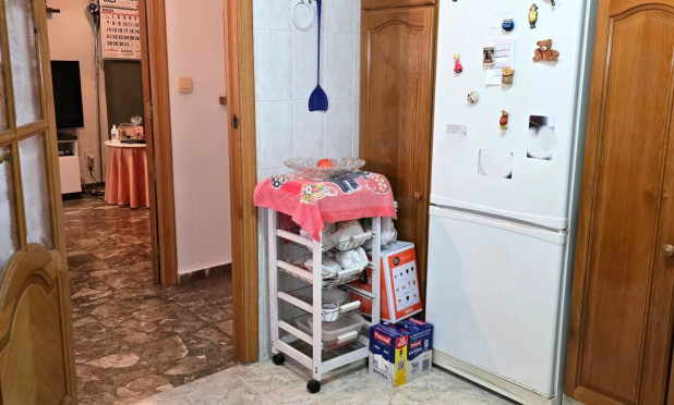 Resale - Apartment / flat - Oliva - Centro