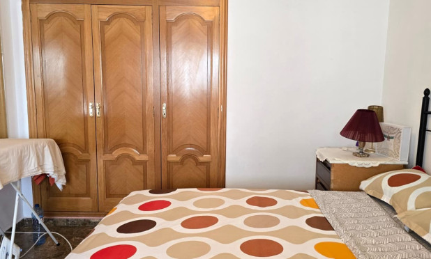 Resale - Apartment / flat - Oliva - Centro