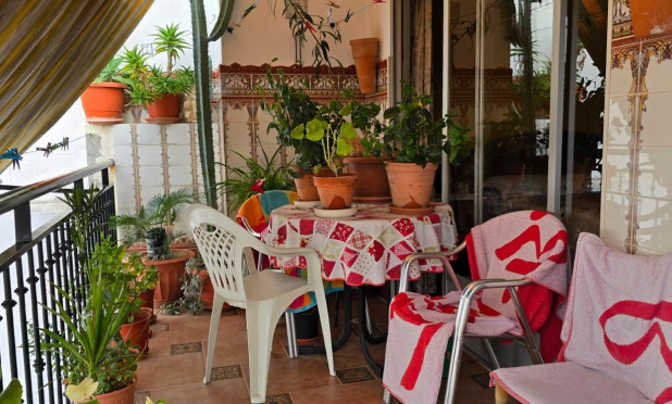 Resale - Apartment / flat - Oliva - Centro