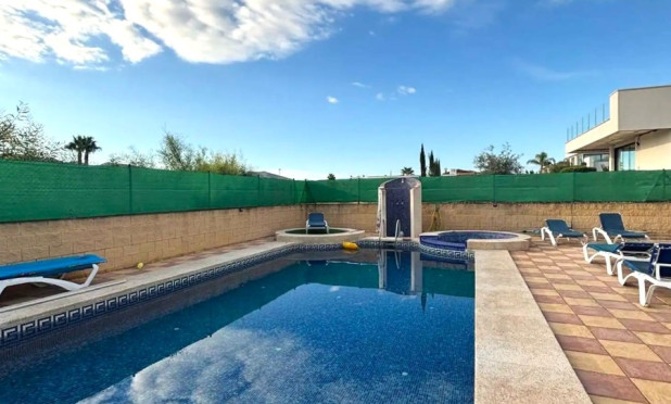 Resale - Villa - L'alfas Del Pi - Alfas del Pí