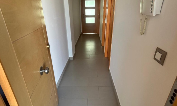 Resale - Apartment / flat - Albir
