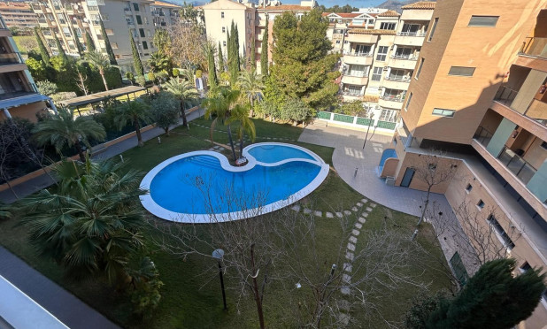 Resale - Apartment / flat - Albir