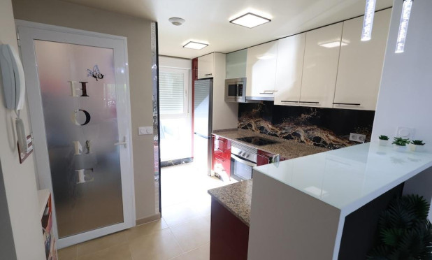 Resale - Apartment / flat - Orihuela Costa - Villamartín