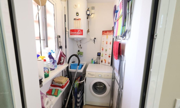 Resale - Apartment / flat - Orihuela Costa - Villamartín
