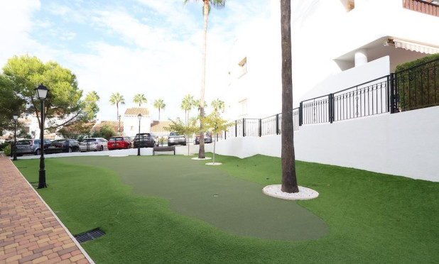 Resale - Apartment / flat - Orihuela Costa - Villamartín