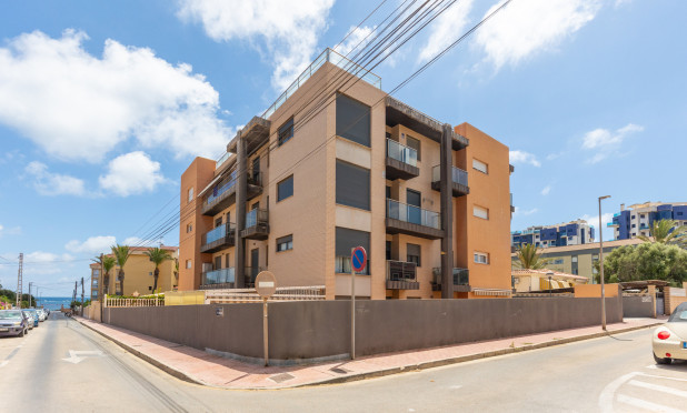 Resale - Apartment / flat - Torrevieja - Rocio del Mar