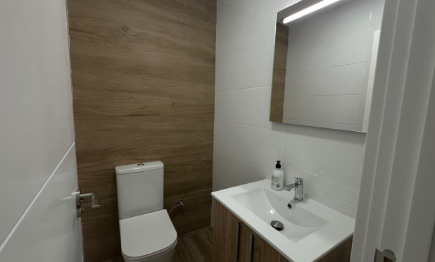 Resale - Apartment / flat - Torrevieja - Centro