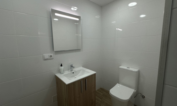 Resale - Apartment / flat - Torrevieja - Centro