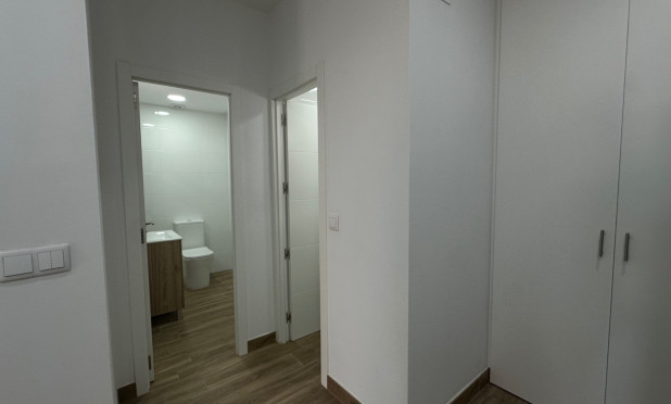 Resale - Apartment / flat - Torrevieja - Centro