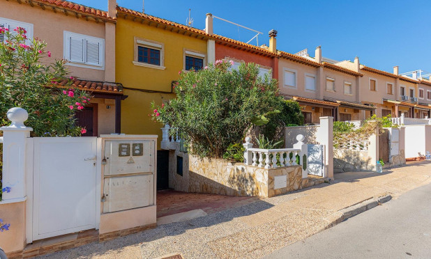 Resale - Townhouse - Torrevieja - Cala de cabo cervera