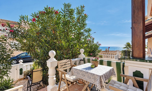 Resale - Townhouse - Torrevieja - Cala de cabo cervera