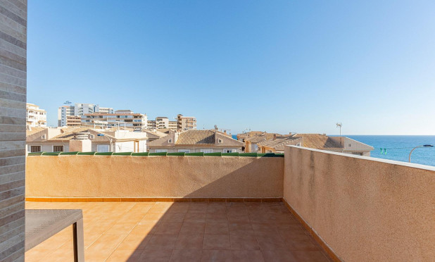 Resale - Townhouse - Torrevieja - Cala de cabo cervera