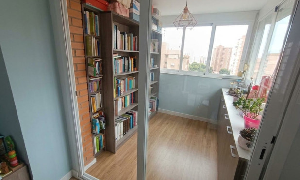 Resale - Apartment / flat - Benidorm - Zona de Poniente