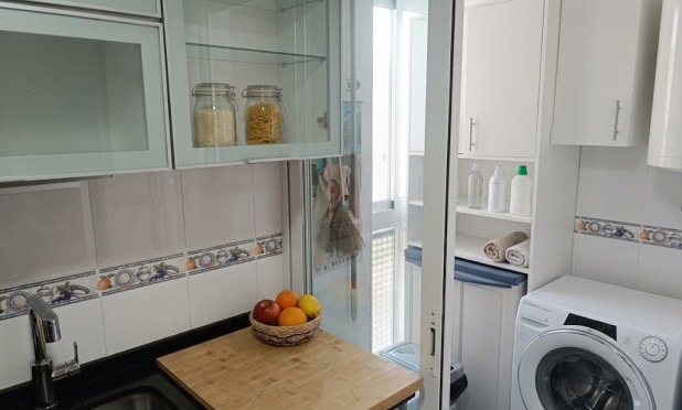 Resale - Apartment / flat - Benidorm - Zona de Poniente