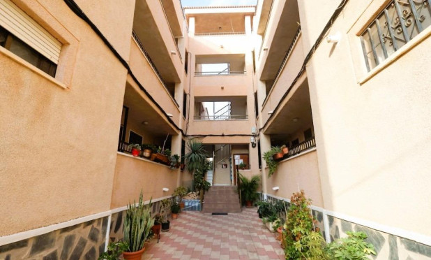 Resale - Apartment / flat - Torrevieja - La Siesta - El Salado -  Torreta