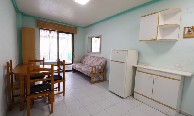 Resale - Apartment / flat - Torrevieja - La Siesta - El Salado -  Torreta