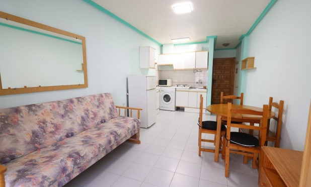 Resale - Apartment / flat - Torrevieja - La Siesta - El Salado -  Torreta