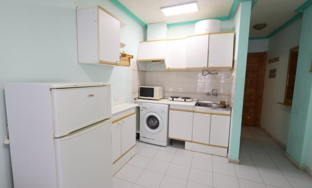 Resale - Apartment / flat - Torrevieja - La Siesta - El Salado -  Torreta