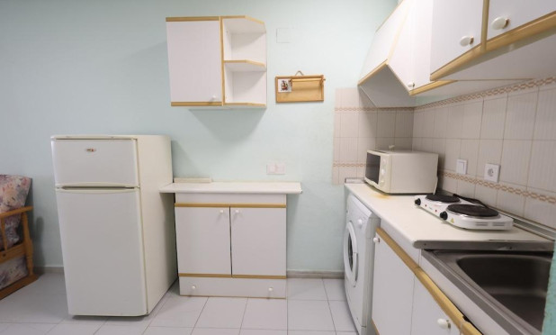 Resale - Apartment / flat - Torrevieja - La Siesta - El Salado -  Torreta