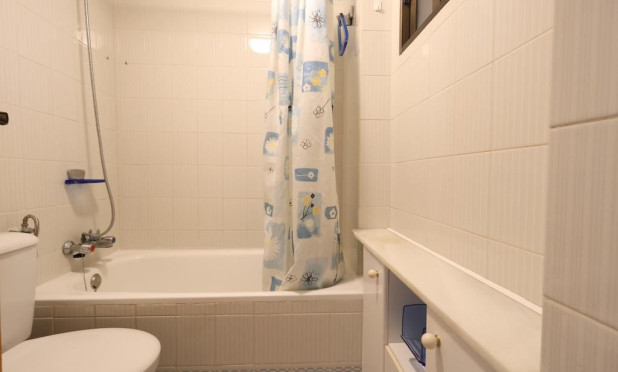 Resale - Apartment / flat - Torrevieja - La Siesta - El Salado -  Torreta