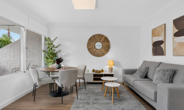 Resale - Apartment / flat - Orihuela Costa - Villamartín