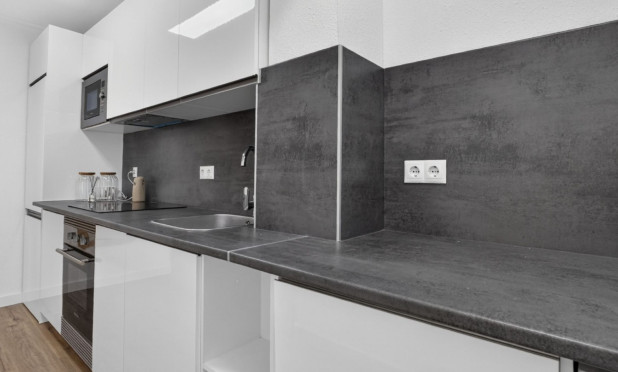 Resale - Apartment / flat - Orihuela Costa - Villamartín