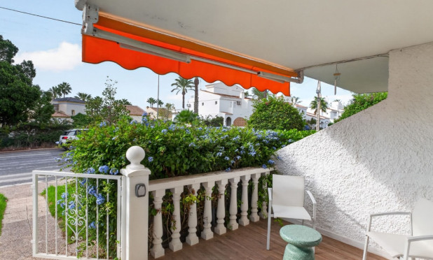 Resale - Apartment / flat - Orihuela Costa - Villamartín