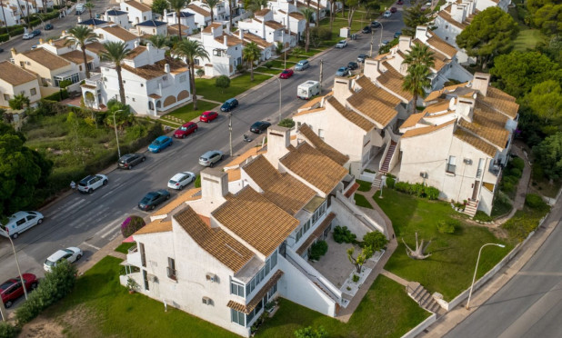 Resale - Apartment / flat - Orihuela Costa - Villamartín