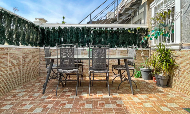 Resale - Townhouse - Torrevieja - La Siesta - El Salado -  Torreta