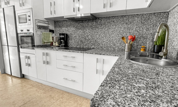 Resale - Townhouse - Torrevieja - La Siesta - El Salado -  Torreta