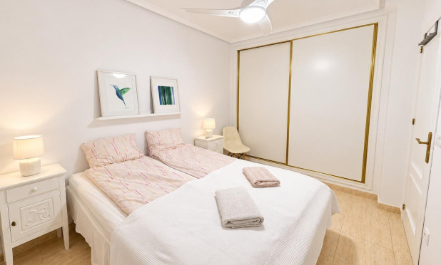 Resale - Apartment / flat - Orihuela Costa - Punta Prima