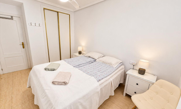Resale - Apartment / flat - Orihuela Costa - Punta Prima