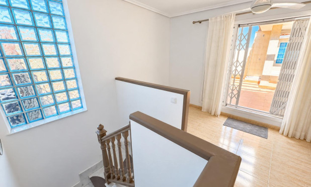 Resale - Apartment / flat - Orihuela Costa - Punta Prima