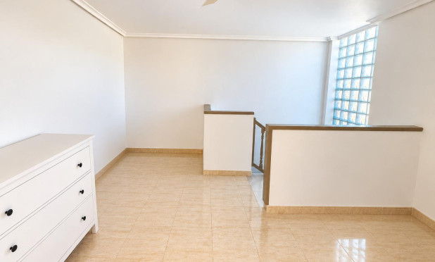 Resale - Apartment / flat - Orihuela Costa - Punta Prima