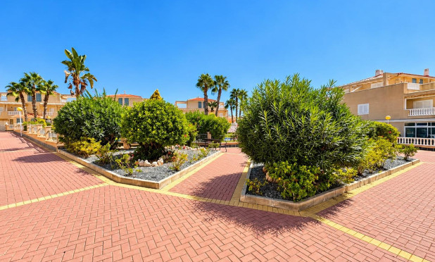 Resale - Apartment / flat - Orihuela Costa - Punta Prima