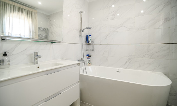 Herverkoop - Finca / Landelijke woning - Torrevieja - Los Balcones