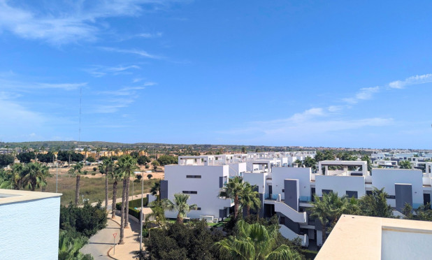 Resale - Penthouse - El Raso