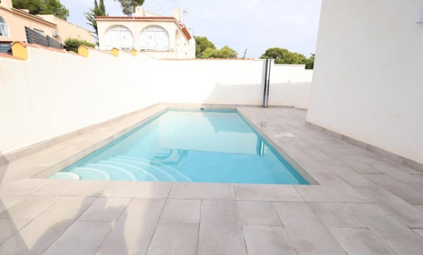 Wiederverkauf - Villa - Torrevieja - Los Balcones