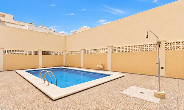 Wiederverkauf - Wohnung - Torrevieja - Centro