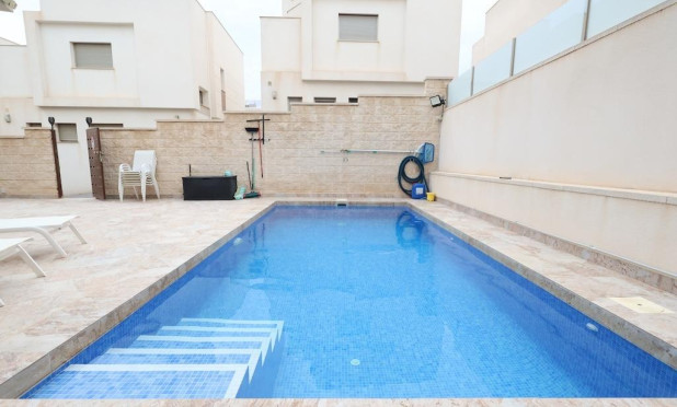 Wiederverkauf - Villa - Orihuela Costa - Villamartín