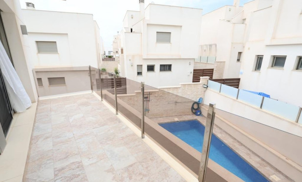 Wiederverkauf - Villa - Orihuela Costa - Villamartín