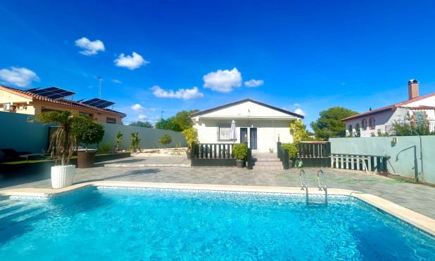 Wiederverkauf - Villa - Pilar de la Horadada - Pinar de Campoverde