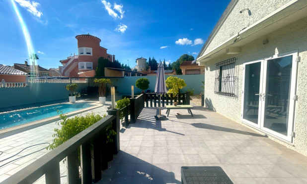 Wiederverkauf - Villa - Pilar de la Horadada - Pinar de Campoverde