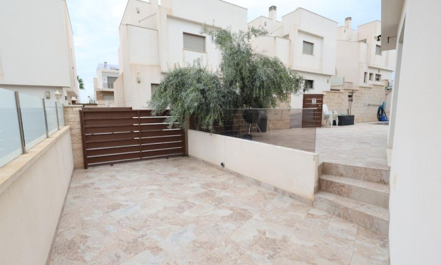 Wiederverkauf - Villa - Orihuela Costa - Villamartín