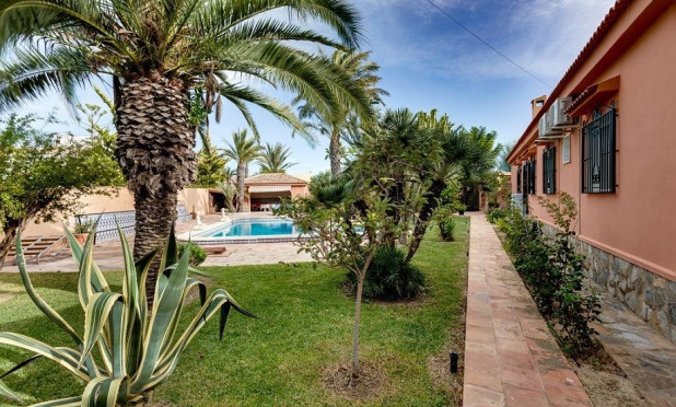 Wiederverkauf - Villa - Torrevieja - La Siesta - El Salado -  Torreta