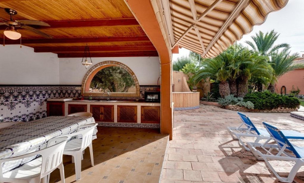 Wiederverkauf - Villa - Torrevieja - La Siesta - El Salado -  Torreta
