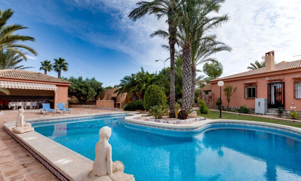 Wiederverkauf - Villa - Torrevieja - La Siesta - El Salado -  Torreta